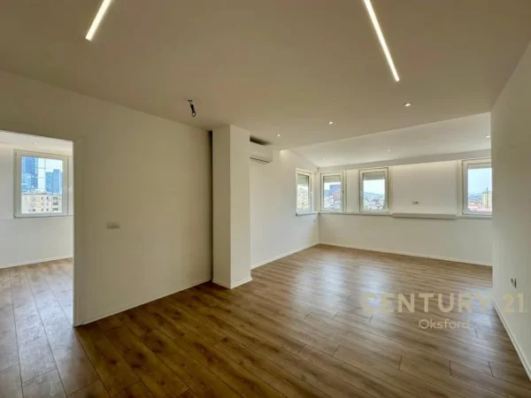 Tirane, shitet apartament 1+1 Kati 5, 70 m² 175.000 € (Rruga Fortuzi)