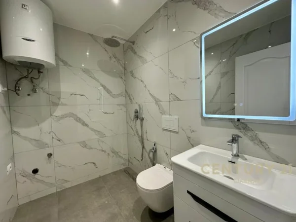 Tirane, shitet apartament 1+1 Kati 5, 70 m² 175.000 € (Rruga Fortuzi)
