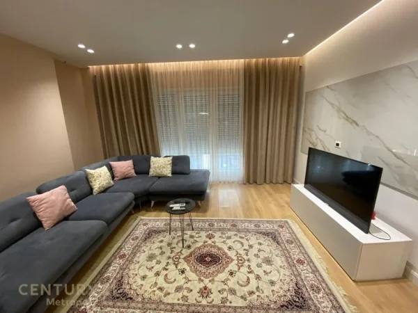 Tirane, jepet me qera apartament 2+1 Kati 2, 100 m² 850 € 