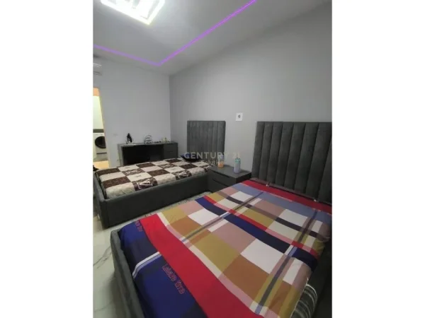 Tirane, jap me qera apartament 2+1 , 116 m² 800 € 