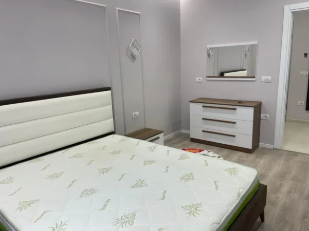 Shqiperi, jepet me qera apartament 2+1+Aneks+Ballkon Kati 3, 100 m² 750 € (Fusha aviacionit grand park residence)
