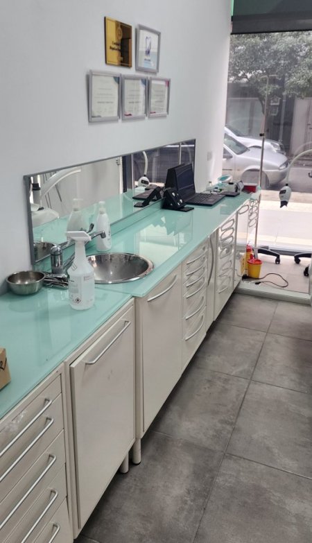 Tirane, shitet ambjent biznesi Kati 0, 45 m² 37.001 € (Rruga Barrikadave)