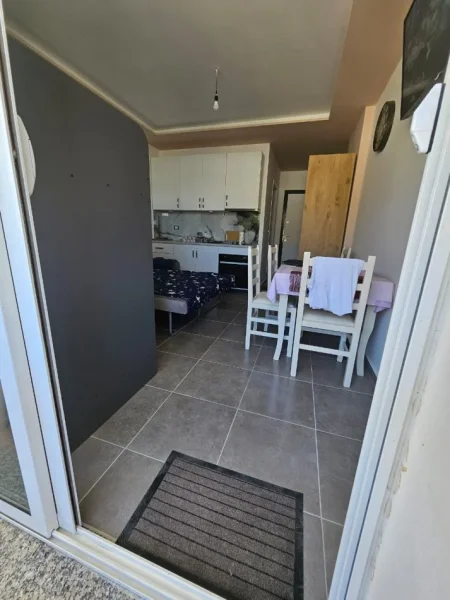 Shqiperi, shitet garsonier 1+1 Kati 5, 43 m² 