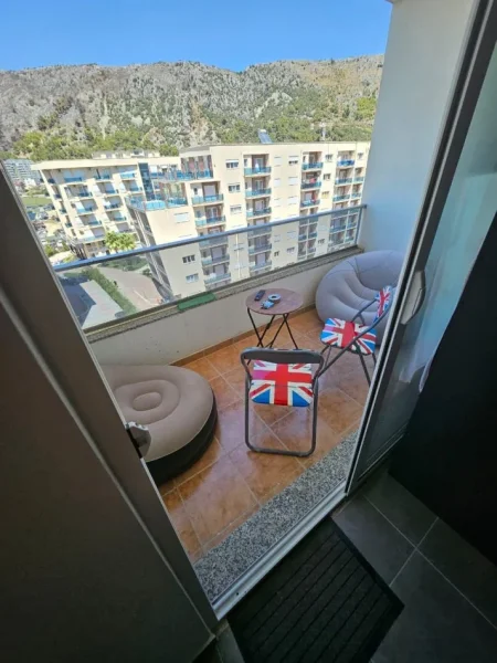 Shqiperi, shitet garsonier 1+1 Kati 5, 43 m² 