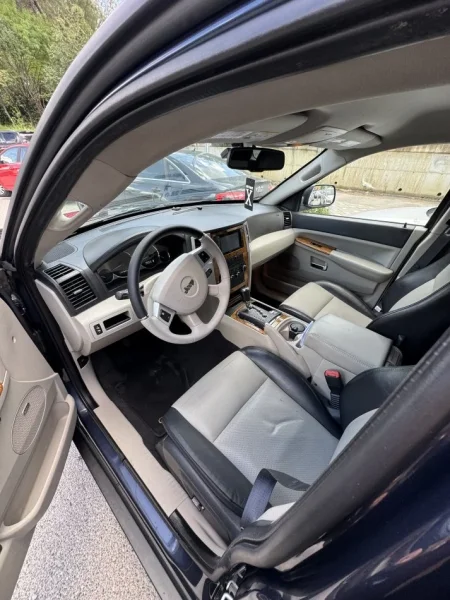 Tirane, shitet SUV | Xhip Jeep grand cherokee Nafte, blu e errët automatik Kondicioner 175.000 km 6.800 €