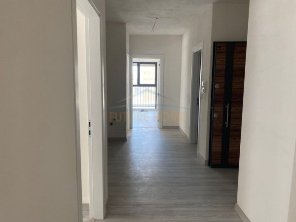 Tirane, shitet apartament 3+1 Kati 1, 147 m² 257.800 € 