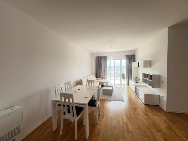 Shqiperi, jepet me qera apartament 2+1+Aneks+Ballkon Kati 4, 800 € (kopshti botanik)