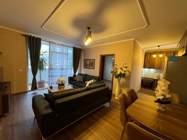 Tirane, jepet me qera apartament 2+1 Kati 9, 97 m² 700 € (Rruga Fuat Toptani)