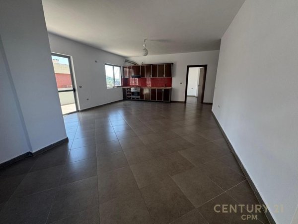 Tirane, shes apartament 1+1+Ballkon Kati 4, 105.000 € (Casa Italia)