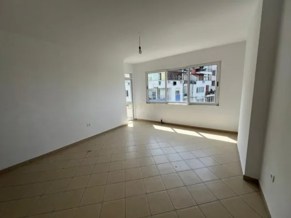 Tirane, shes apartament 1+1 Kati 4, 59 m² 78.000 € 