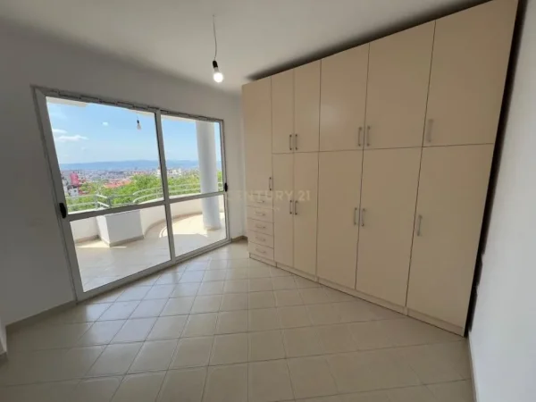 Tirane, shes apartament 1+1 Kati 4, 64 m² 84.000 € (Fresku)