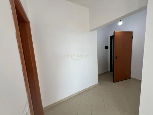 Tirane, shes apartament 1+1 Kati 4, 64 m² 84.000 € (Fresku)