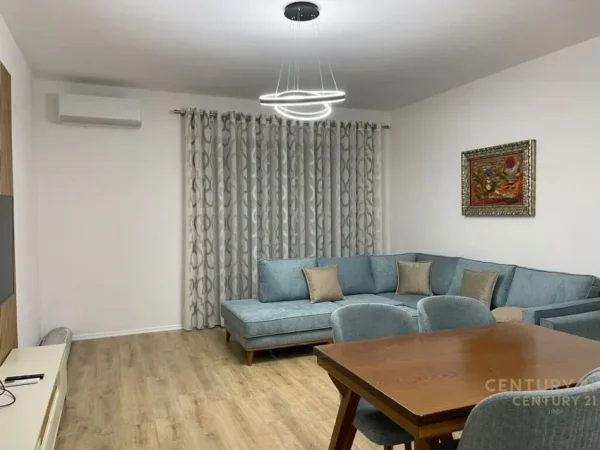 Tirane, jepet me qera apartament 2+1 Kati 3, 113 m² 750 € (Farmacia 10)