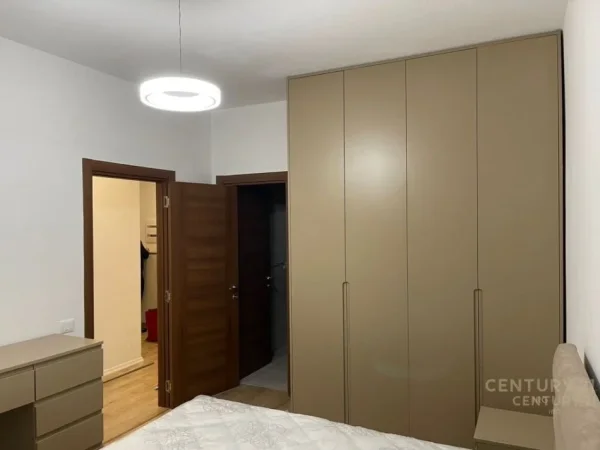 Tirane, jepet me qera apartament 2+1 Kati 3, 113 m² 750 € (Farmacia 10)