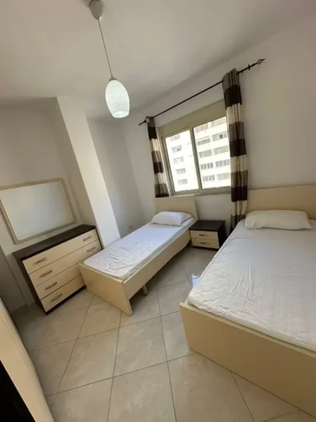 Durres, shitet apartament 2+1+Ballkon Kati 4, 80 m² 150.000 € (Me pamje nga deti dhe ashensor)