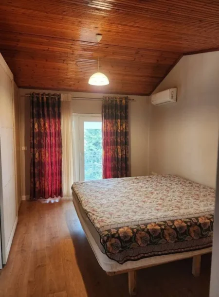 Tirane, jepet me qera Vile 3 Katshe , 1.500 € 