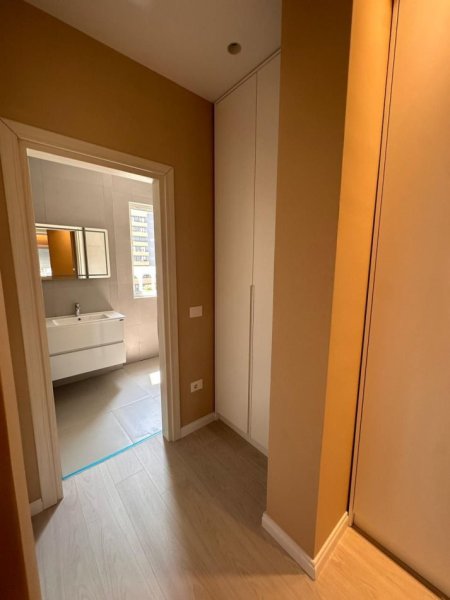 Tirane, jepet me qera apartament 2+1+Ballkon Kati 6, 117 m² 800 € (River Residence, Astir)