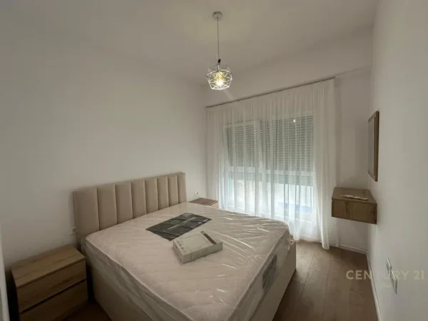 Tirane, jepet me qera apartament 2+1 Kati 5, 550 € 