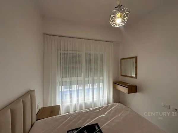 Tirane, jepet me qera apartament 2+1 Kati 5, 550 € 