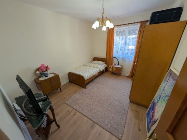 Tirane, jepet me qera apartament 2+1 Kati 5, 70 m² 550 € (Rruga Barrikadave)