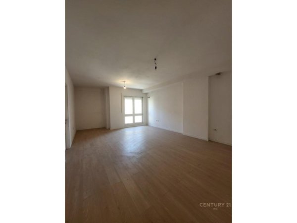 Tirane, jepet me qera apartament 2+1 Kati 3, 82 m² 500 € (Rruga Bardhyl)