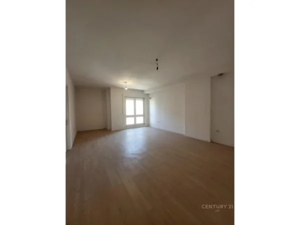Tirane, jepet me qera apartament 2+1 Kati 3, 82 m² 500 € (Rruga Bardhyl)