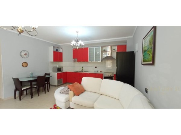 Tirane, jepet me qera apartament 2+1 Kati 2, 108 m² 700 € (Bulevardi zogu 1)
