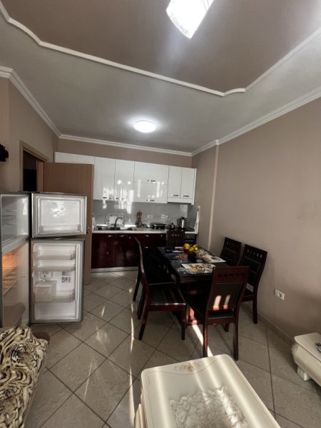 Tirane, jepet me qera apartament 1+1+Ballkon Kati 4, 58 m² 400 € (Rruga Feim Ibrahimi, Nr ap.21)