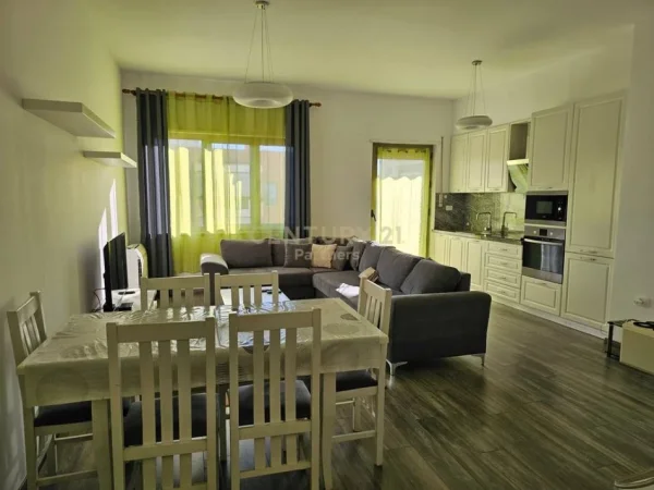 Tirane, shes apartament 3+1+2 , 132 m² 375.000 € (Kompleksi Delijorgji)