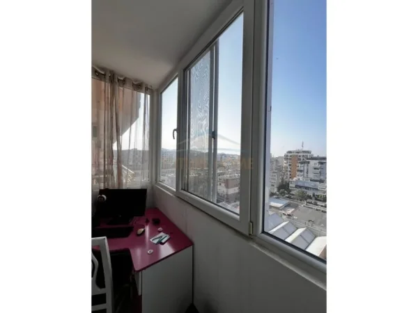 Pallati i Sportit, shitet apartament 2+1 Kati 8, 64 m² 95.000 € (Durres)