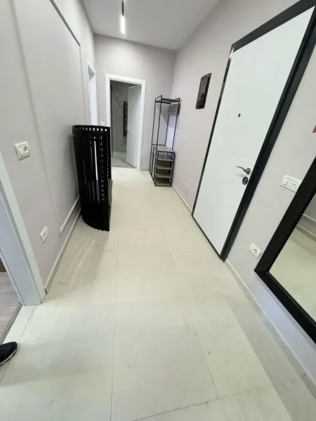 Tirane, jepet me qera apartament 2+1 Kati 2, 100 m² 750 € (ish fusha e aviacionit)