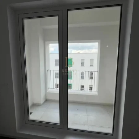 Tirane, shitet apartament 1+1+Ballkon Kati 6, 62 m² 98.000 € (Ali Dem)