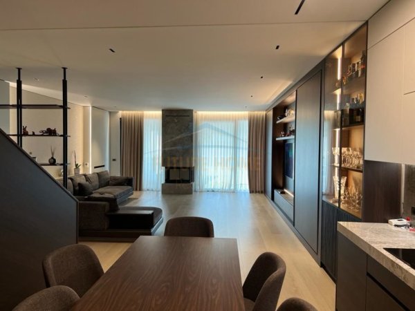 Tirane, shitet apartament duplex 3+1 Kati 10, 356 m² 
