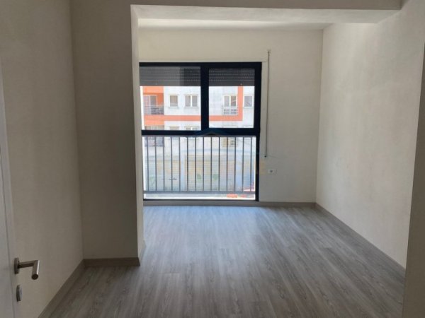 Tirane, shitet apartament 3+1 Kati 1, 147 m² 257.800 € 