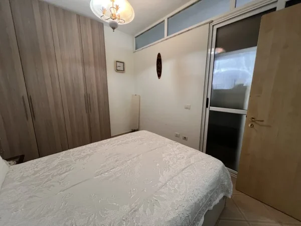 Tirane, shes apartament 2+1+Aneks+Ballkon Kati 2, 104 m² 132.000 € 