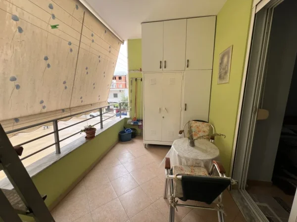 Tirane, shes apartament 2+1+Aneks+Ballkon Kati 2, 104 m² 132.000 € 