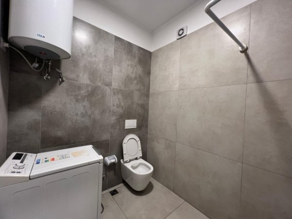 Tirane, jepet me qera apartament 1+1 Kati 3, 75 m² 700 € (Rruga E Elbasanit)