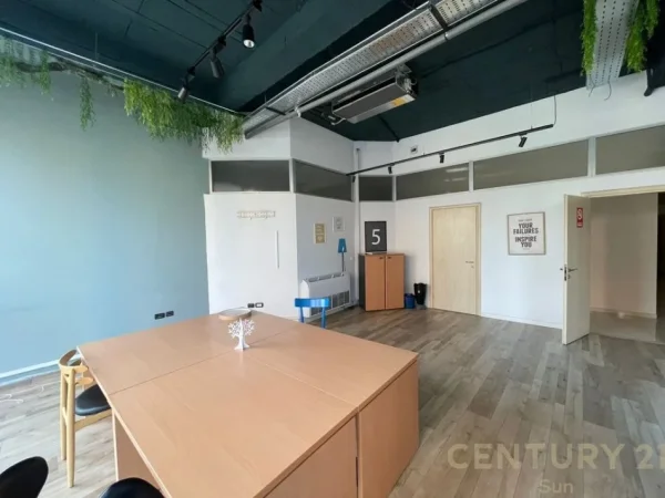 Tirane, shitet zyre Kati 3, 52 m² 312.000 € (MYSLYM SHYRI)