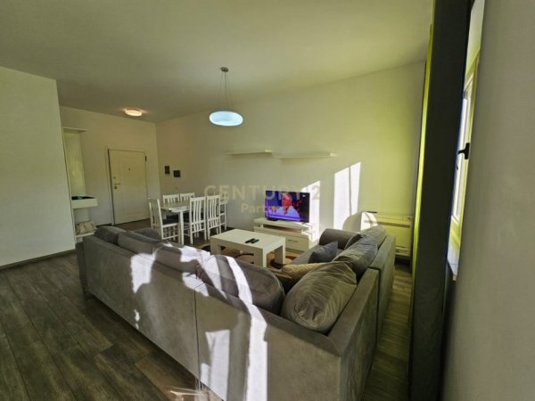 Tirane, jepet me qera apartament 3+1 Kati 9, 132 m² 1.200 € (Kompleksin Delijorgji)