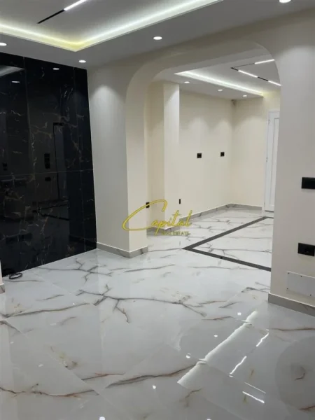 Tirane, jepet me qera ambjent biznesi Kati 0, 80 m² 1.000 € (RRUGA E ELBASANIT)