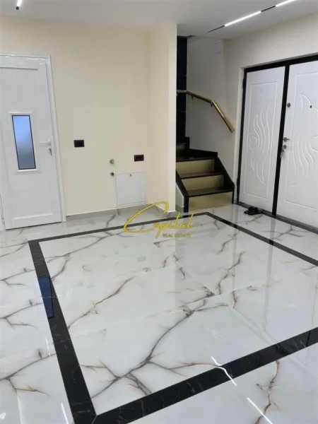 Tirane, jepet me qera ambjent biznesi Kati 0, 80 m² 1.000 € (RRUGA E ELBASANIT)