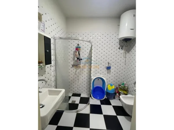 Tirane, shitet apartament 1+1 Kati 2, 74 m² 16.000.000 € 