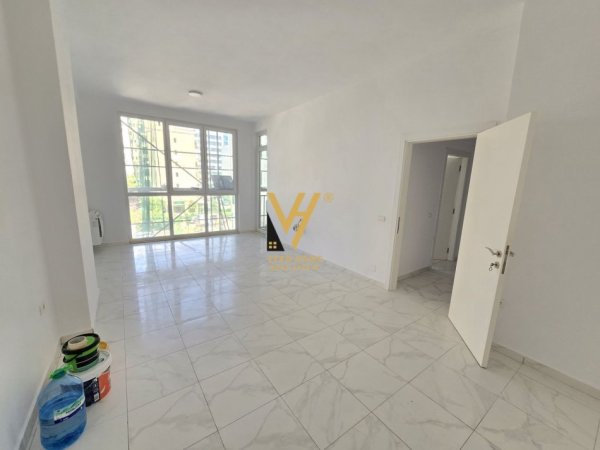 Tirane, jepet me qera zyre Kati 2, 110 m² 1.000 € (NISHARAKU)