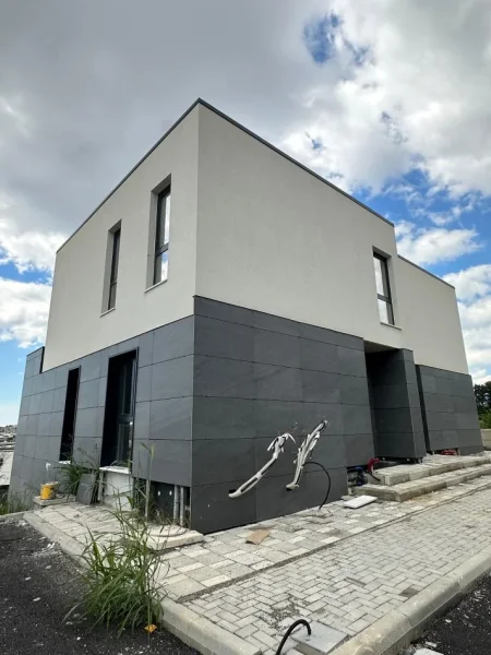 shitet Vile 3+1+Ballkon Kati 0, 250 m² 420.000 € (Liqeni i Farkes)