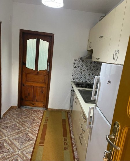 Tirane, jepet me qera apartament 1+1 Kati 1, 70 m² 450 € (don bosko)
