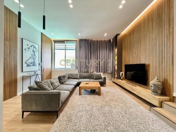 Tirane, shes apartament 3+1+2+PISHINË & POST PARKIMI , 290 m² 790.000 € (Kopshti Botanik Zoologjik)