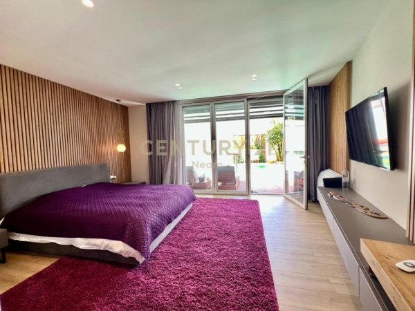 Tirane, shes apartament 3+1+2+PISHINË & POST PARKIMI , 290 m² 790.000 € (Kopshti Botanik Zoologjik)