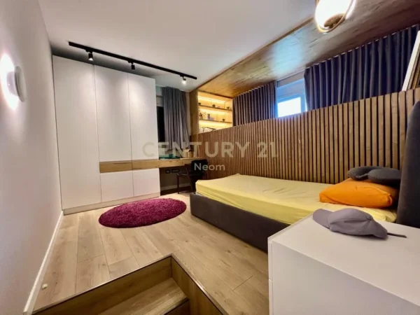 Tirane, shes apartament 3+1+2+PISHINË & POST PARKIMI , 290 m² 790.000 € (Kopshti Botanik Zoologjik)