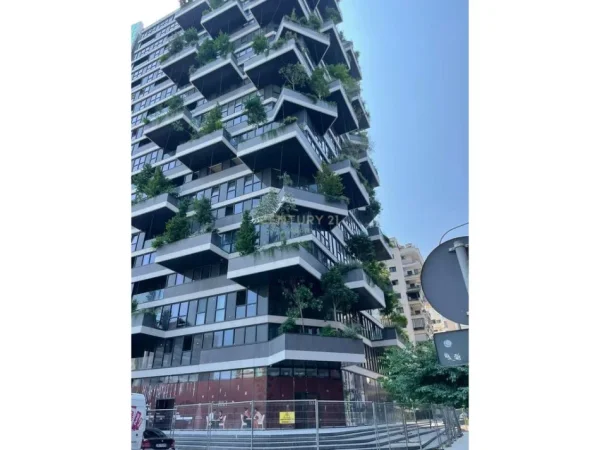 Tirane, jap me qera ambjent biznesi +Post Parkimi, 128 m² 1.500 € ( Stadiumi Air Albania, Rruga e Elbasanit)