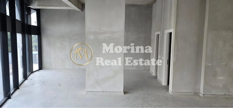 Tirane, jepet me qera ambjent biznesi Kati 0, 127 m² 1.270 € (Astir)